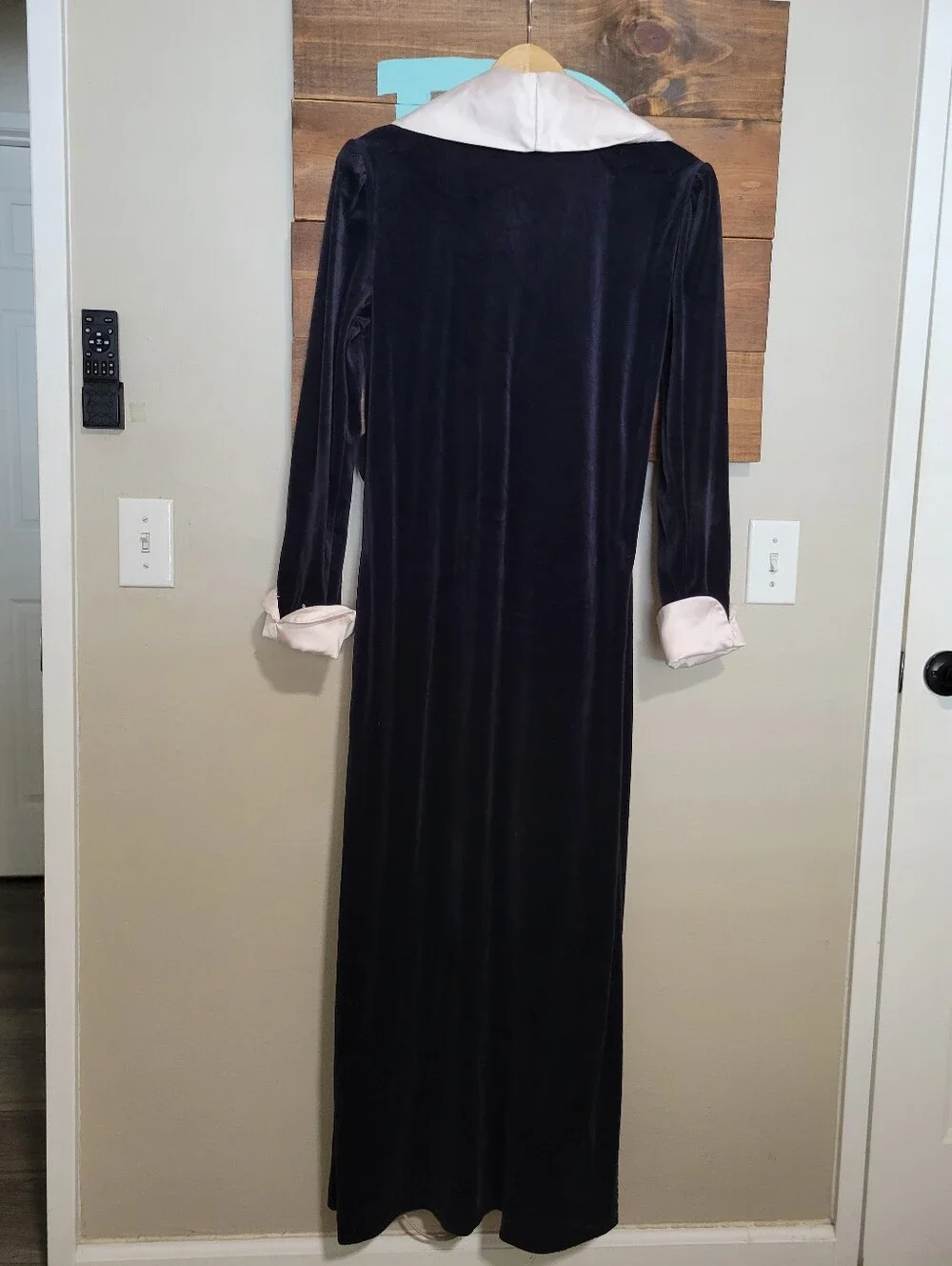 Vintage 80s Pink Satin Trim Black Velvet Old Hollywood Long Robe Medium